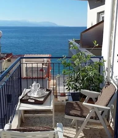 Apartment Floor Seaside Loutraki (Corinthia)