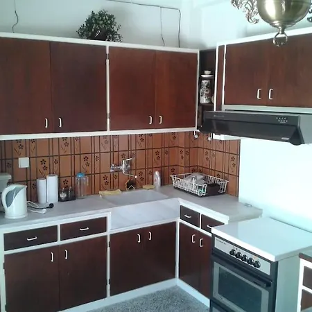 Floor Seaside * Lutráki