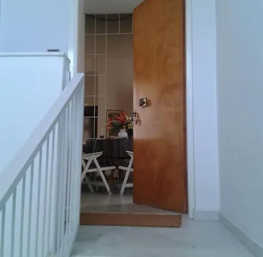 Floor Seaside * Λουτράκι